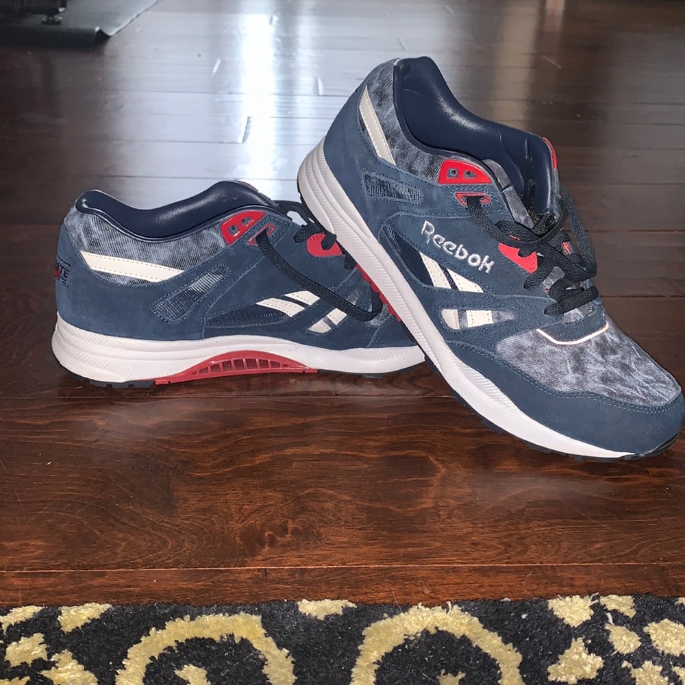 Blue ventilator Reebok men’s sneakers size 11. Never worn